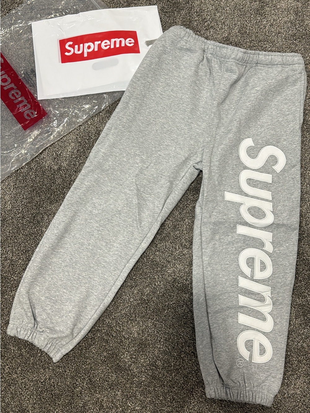Supreme pants -grey